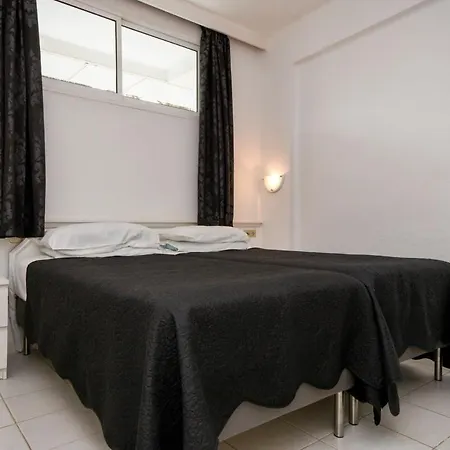 Club Atlantis 28 - One Bed Apartment *