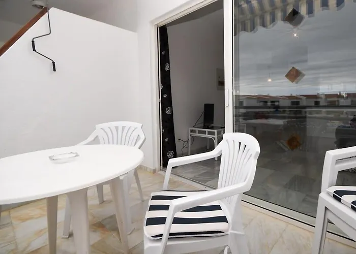 Club Atlantis 28 - One Bed * Costa Adeje (Tenerife)