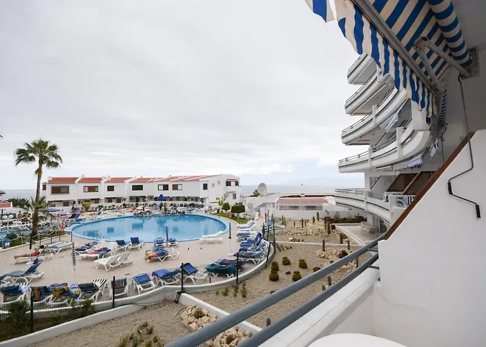 Club Atlantis 28 - One Bed *